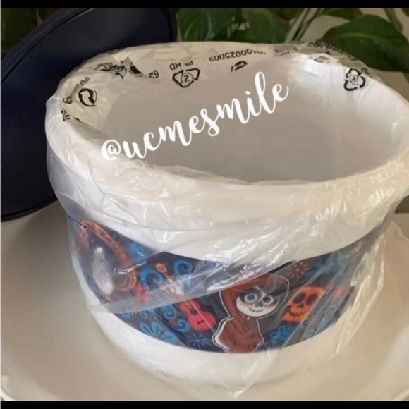 Tupperware Disney Coco Bucket with Carolier Handle - Picture 6 of 7